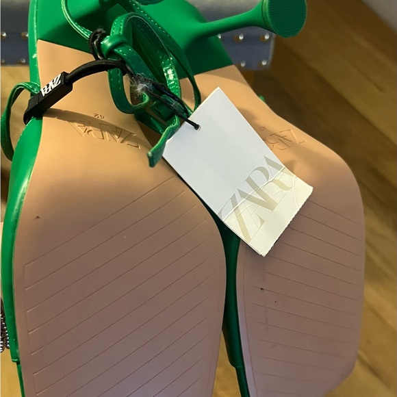 NEW. ZARA Heeled sandals. - Picture 4 of 6